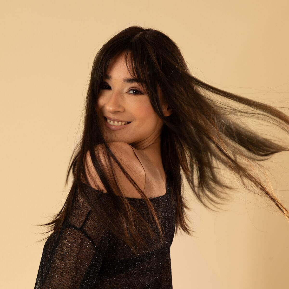 detail longueur perruque cheveux naturels 25 cm rendu soyeux