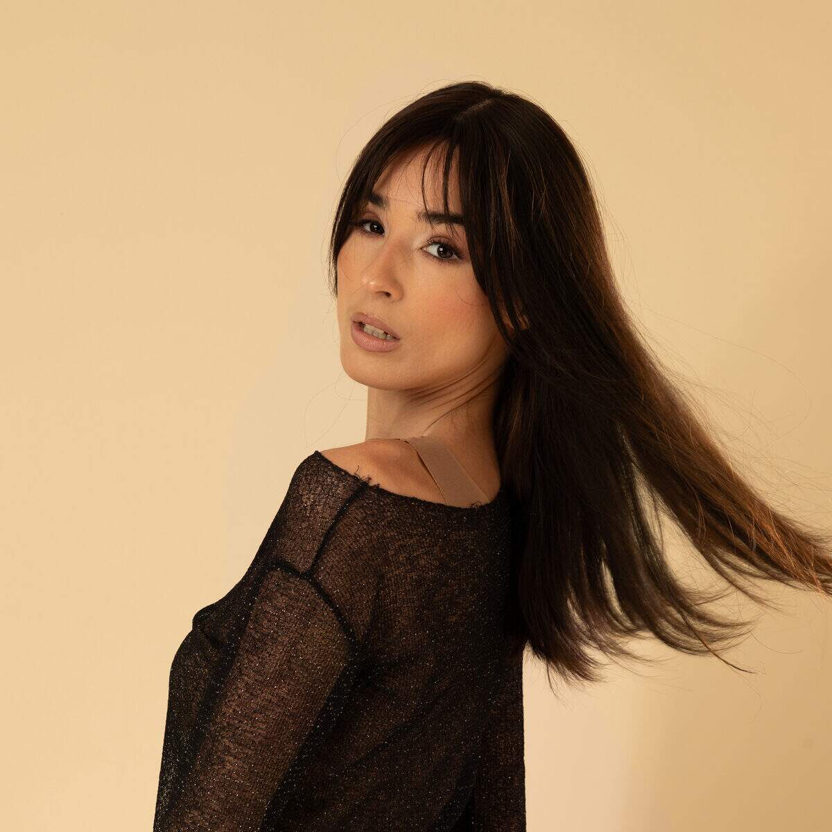 perruque brun fonce effet realiste cheveux naturels vierges