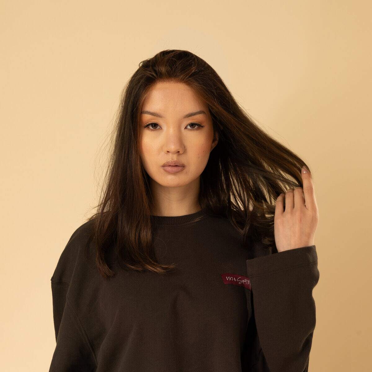 Perruque en cheveux naturel vierge - Mi-longue 20 cm - Brune foncé