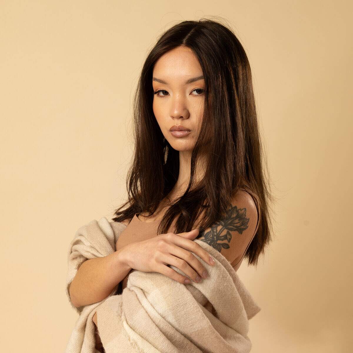 perruque de luxe cheveux naturels confortable avec maintien optimal et effet naturel