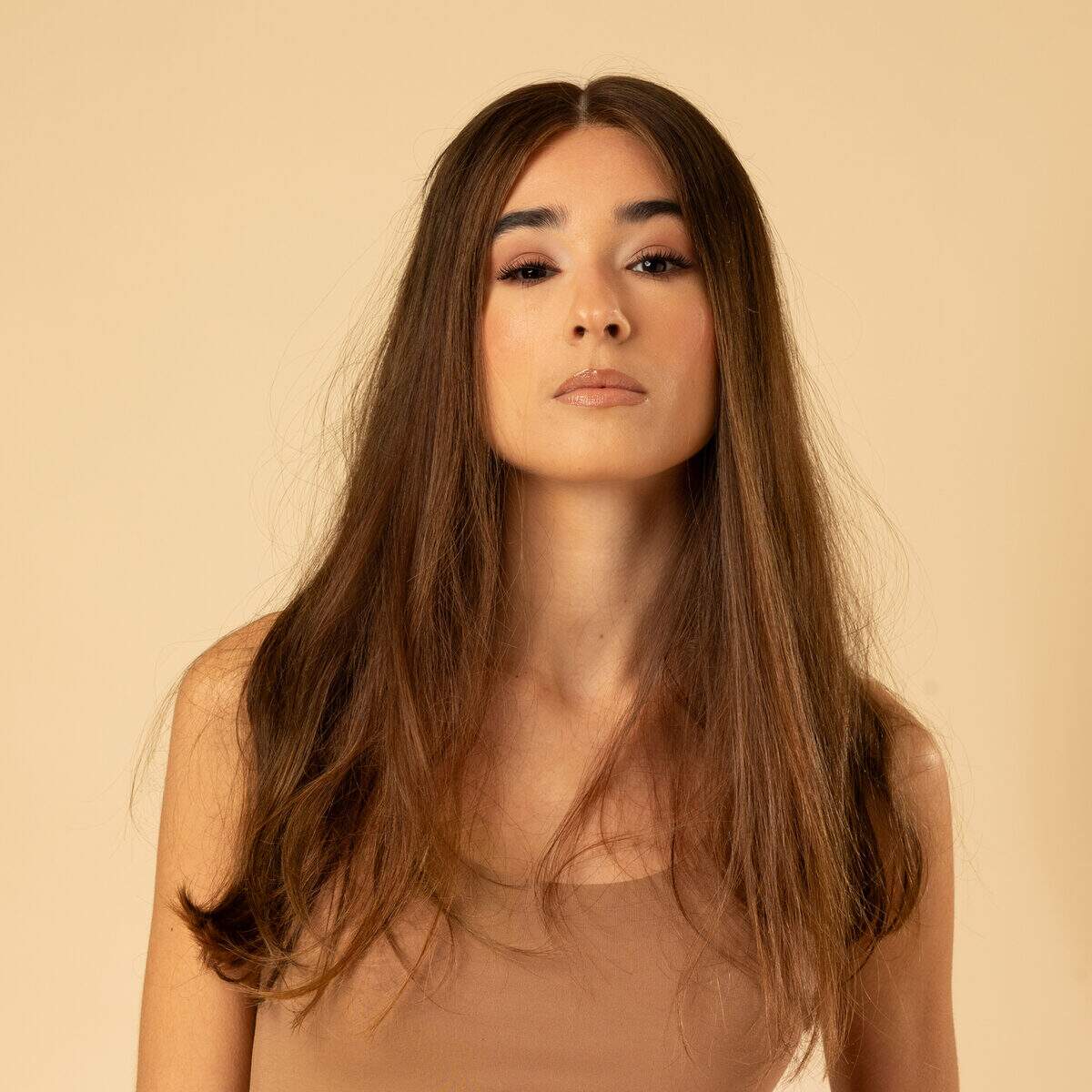 Perruque en cheveux naturel vierge - Longue 30 cm - brun foncé