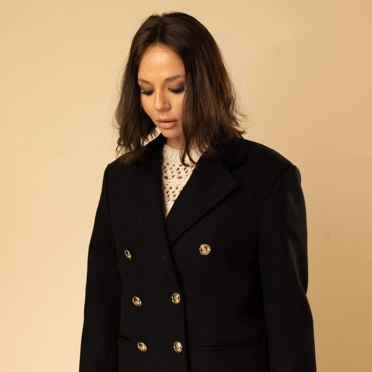 detail coiffure wavy perruque cheveux vierges rendu souple et naturel