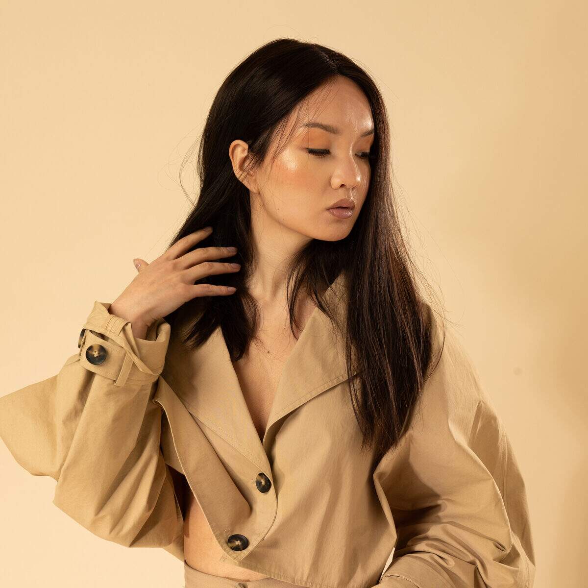 texture soyeuse cheveux naturels vierges perruque haut de gamme finition douce et brillante